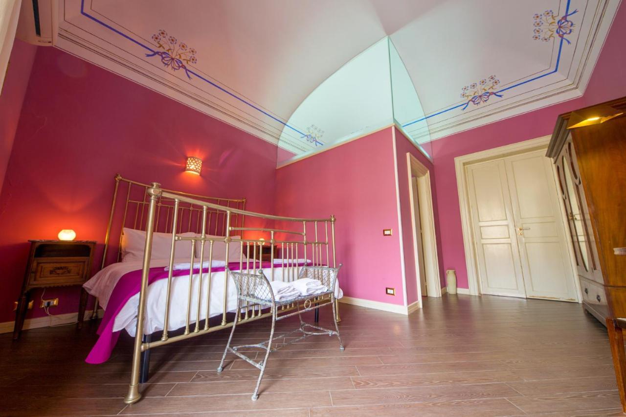 The Palace B&B And Apartments Santo Stefano di Camastra Exteriör bild