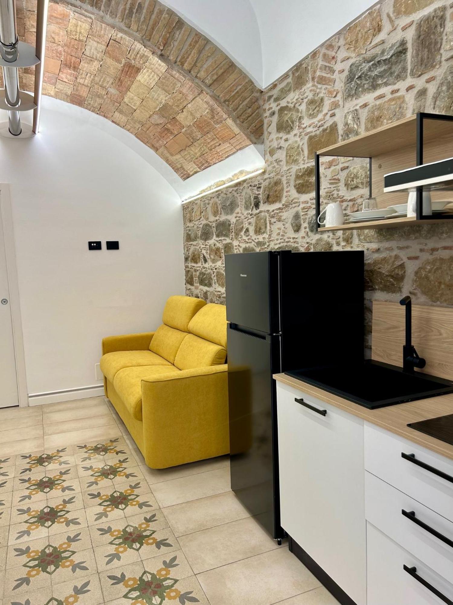 The Palace B&B And Apartments Santo Stefano di Camastra Exteriör bild