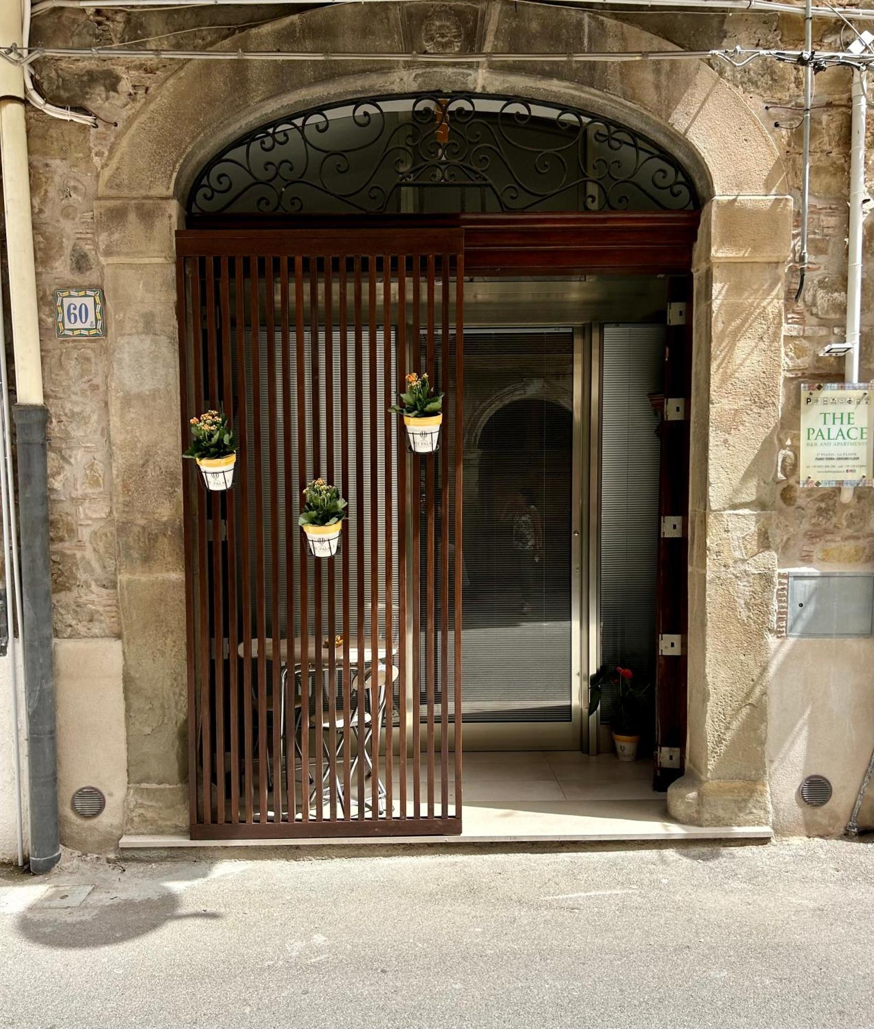 The Palace B&B And Apartments Santo Stefano di Camastra Exteriör bild