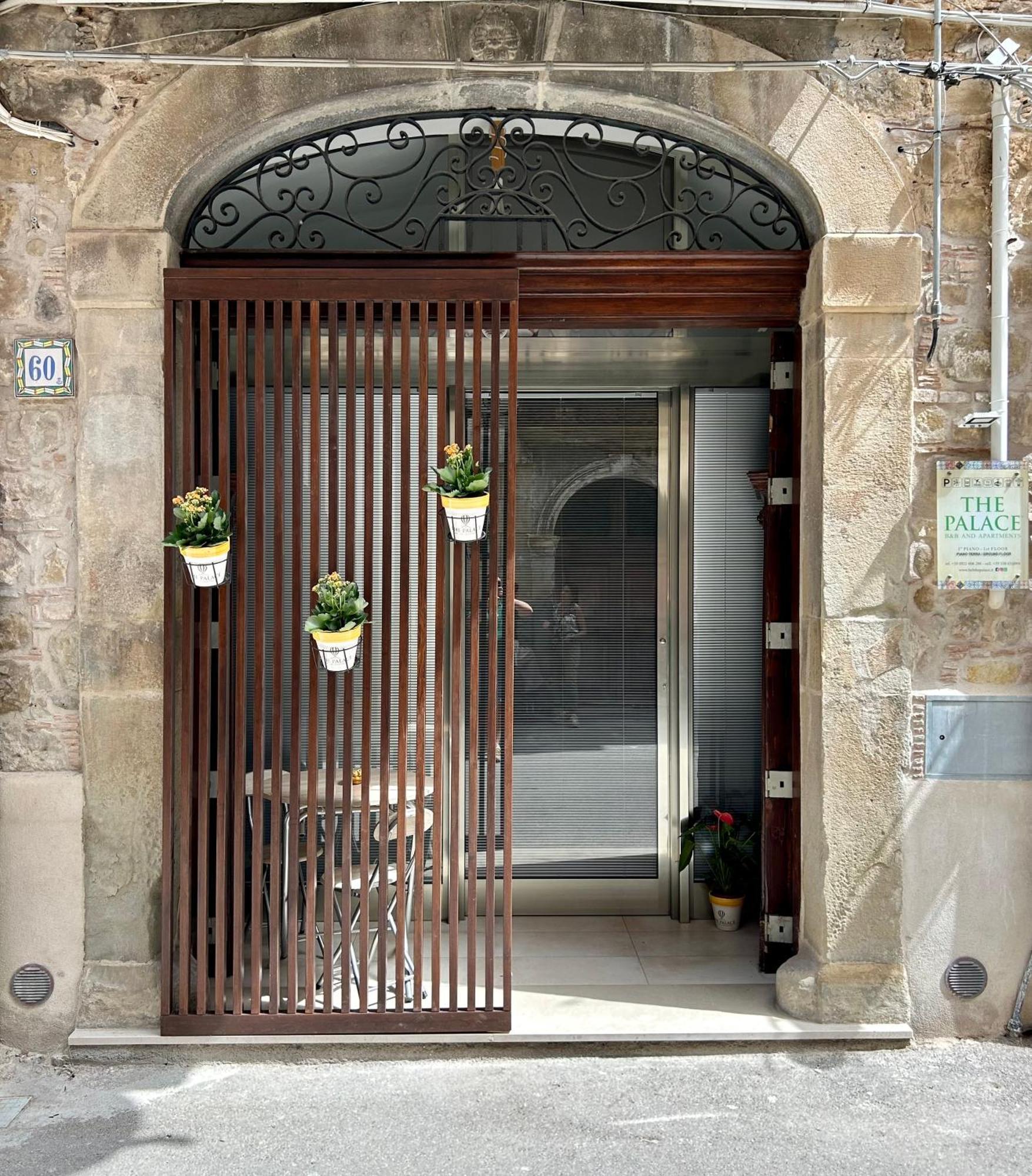 The Palace B&B And Apartments Santo Stefano di Camastra Exteriör bild